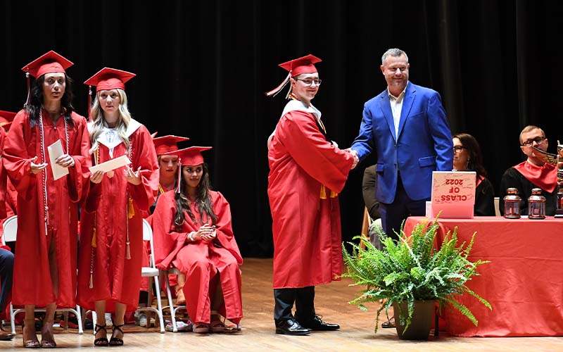 Lone Oak Scholarship